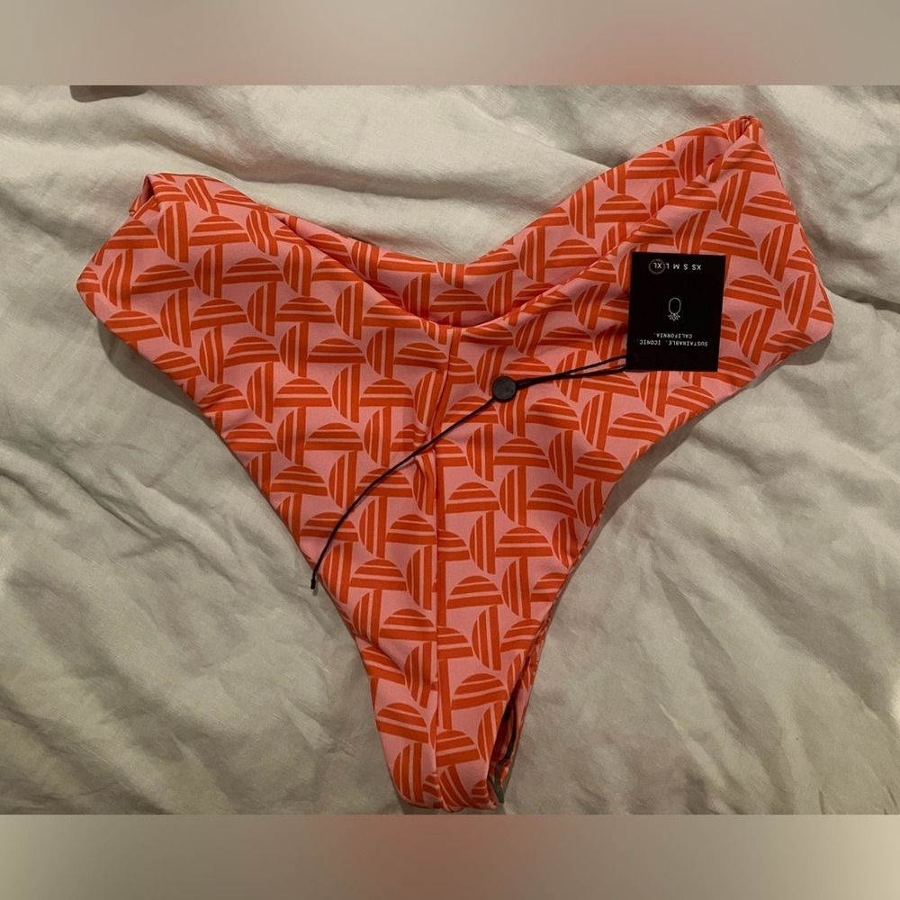 Brand new XL Skatie Swim bikini bottoms